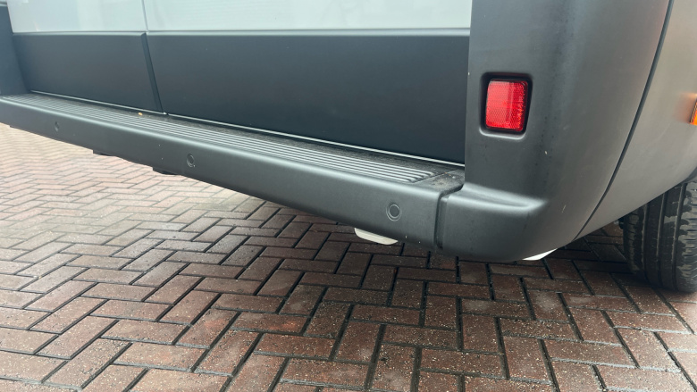 Peugeot Boxer 3500 Heavy L4 Diesel 2.2 BlueHDi 140 H2 Van Professional